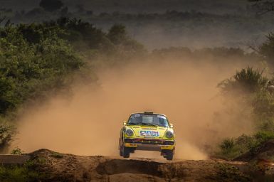 Jediná dámská posádka v cíli East African Safari Classic