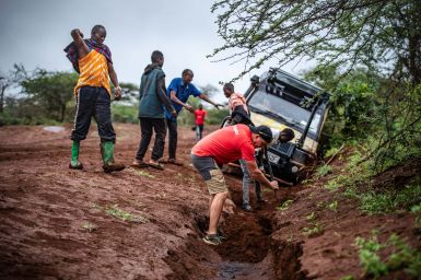 Jediná dámská posádka v cíli East African Safari Classic