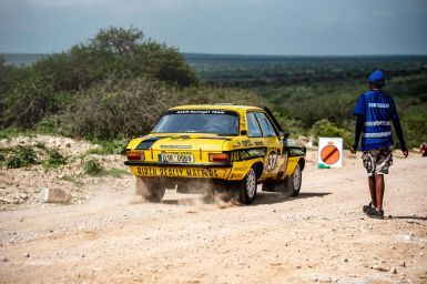 Jediná dámská posádka v cíli East African Safari Classic